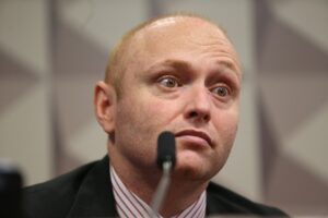 Justiça do DF condena hacker Walter Delgatti por calúnia contra Bolsonaro