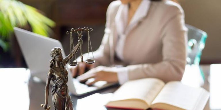 banco terá que indenizar advogada que teve acesso a documentos negados por ser mulher