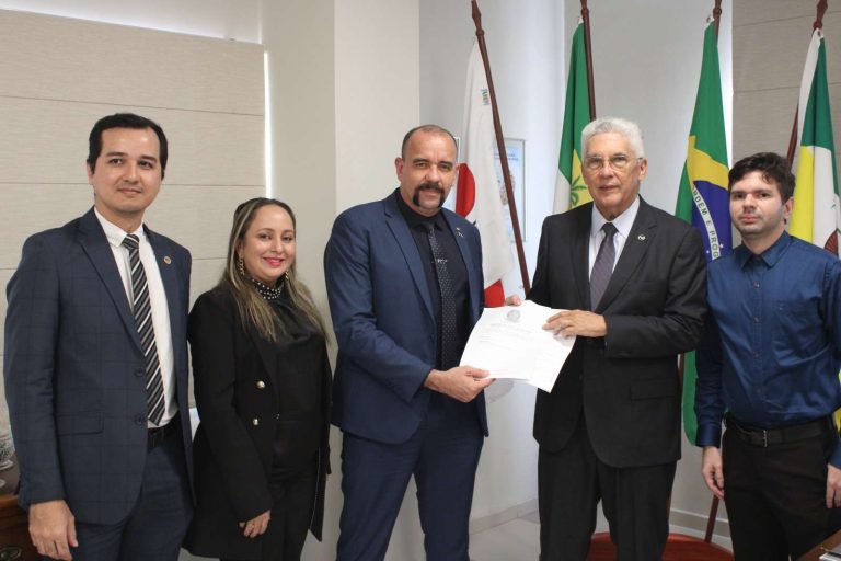 OAB/RN recebe visita de deputado para debater PL sobre porte de arma para autodefesa de advogados