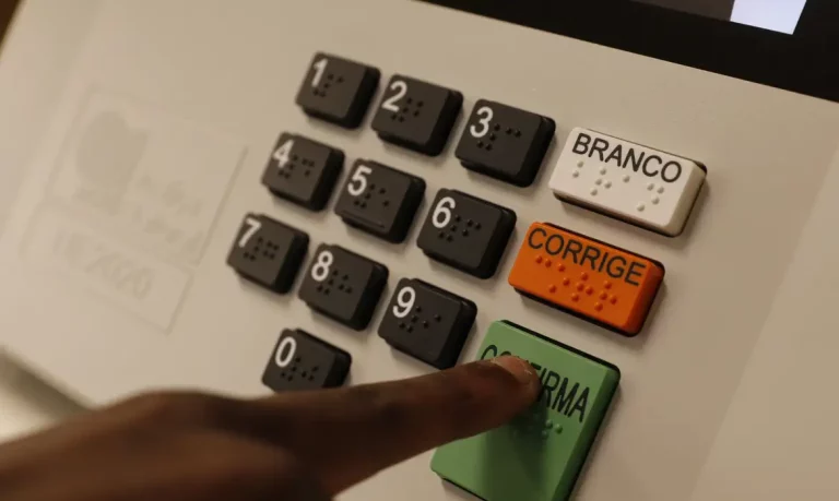 Justiça Eleitoral recebe mais de 454 mil registros de candidaturas