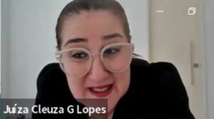 Juíza xinga e bate boca com advogada em audiência virtual: “Que merda de diferença faz?”