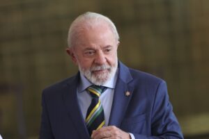 Análise Jurídica: O Empate Técnico nas Pesquisas e a Dinâmica do Voto Útil em Foco