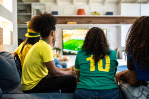 Direito e a Copa Digital: Como a Estratégia Digital-First Redefine o Consumo Esportivo e o Mercado Legal no Brasil