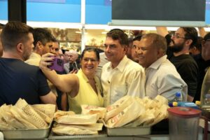 A Estratégia de Flávio Bolsonaro sob a Coordenação de Duda Lima
