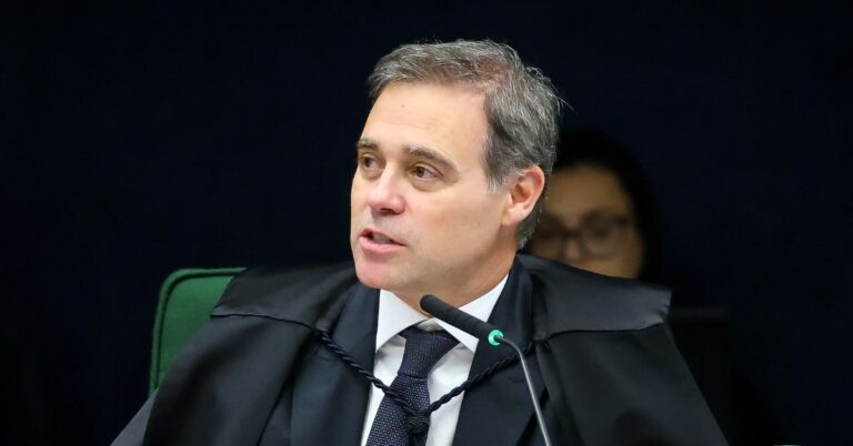 STF: Mendonça nega abertura de celular de Vorcaro e cita tumulto