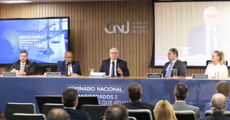 Tribunal do Júri: Mais de 200 mil processos aguardam julgamento