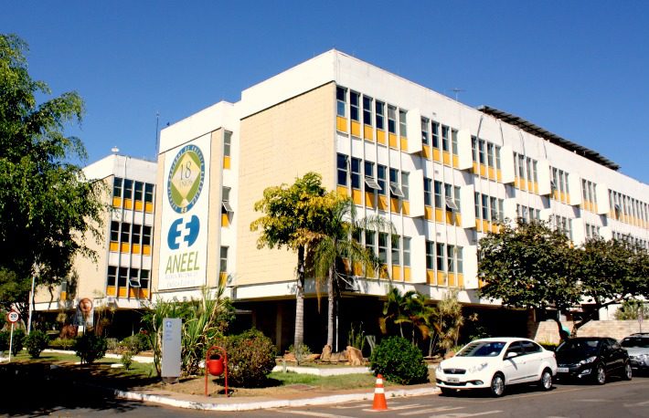 Leilões de Baterias no Brasil: Aneel Aprova Editais e Define Regras para o Setor